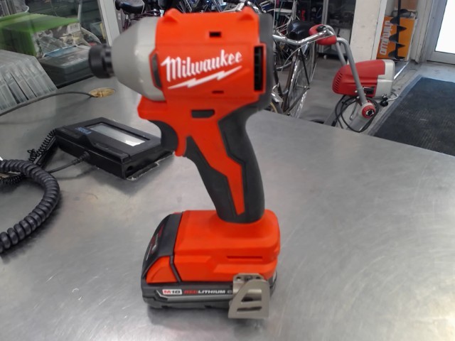 Impact driver milwaukee + batt