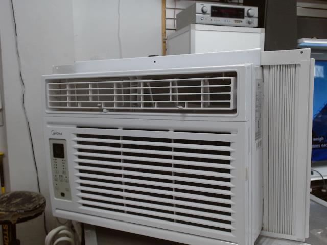 M   air clim de fenetre 12000 btu