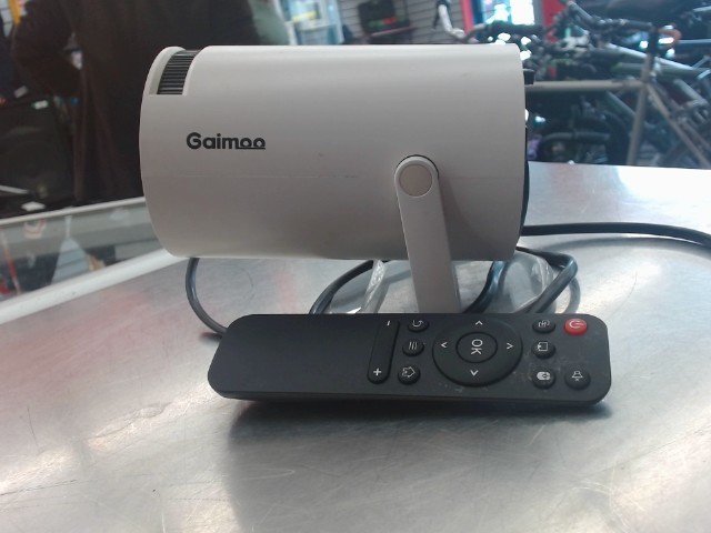Projecteur smart tv avec manette