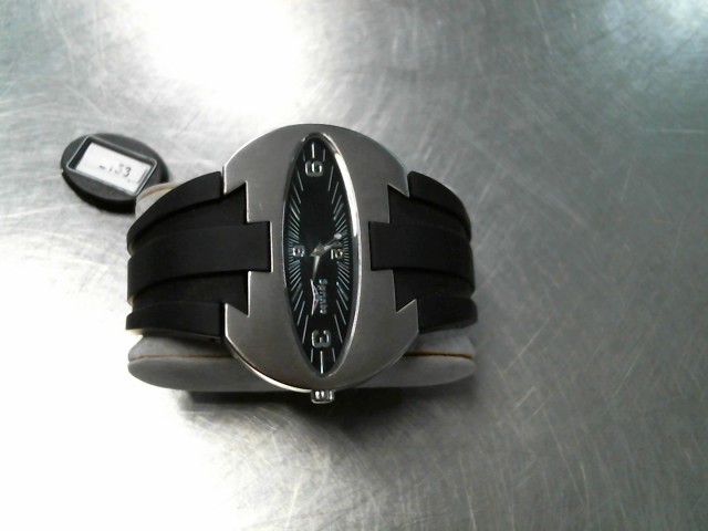 Montre ovale quartz