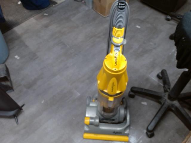 Dyson root cyclone 8