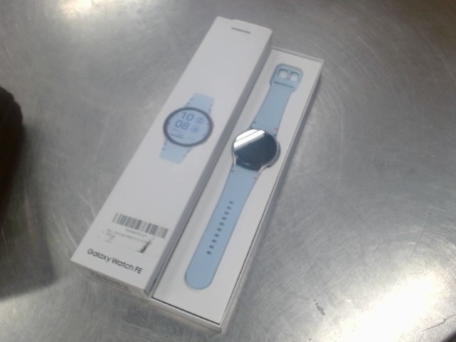 Samsung watch fe avec boite +charge