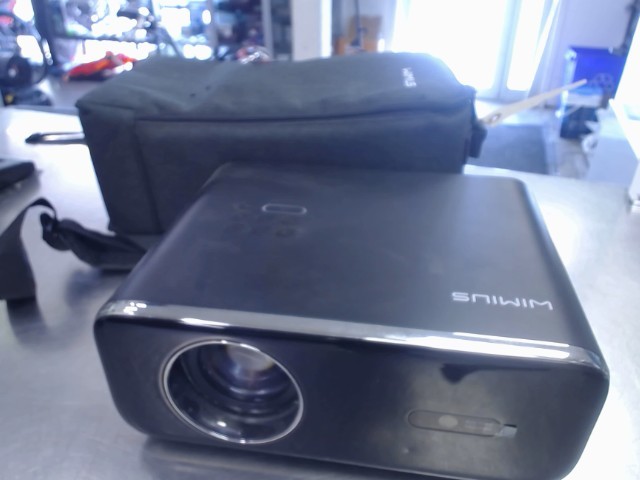 Projecteur 26000lumens+etuit