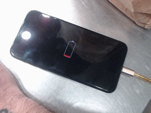 Iphone x 256gb pas de chargeur