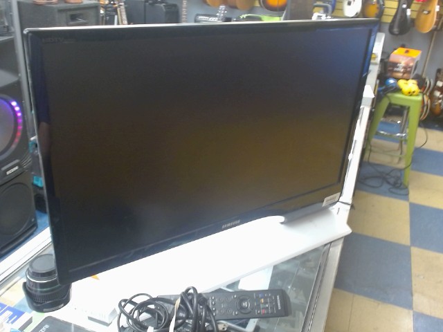 Tv moniteur manette et cable