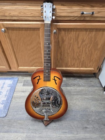 Guitare sans case classic pan