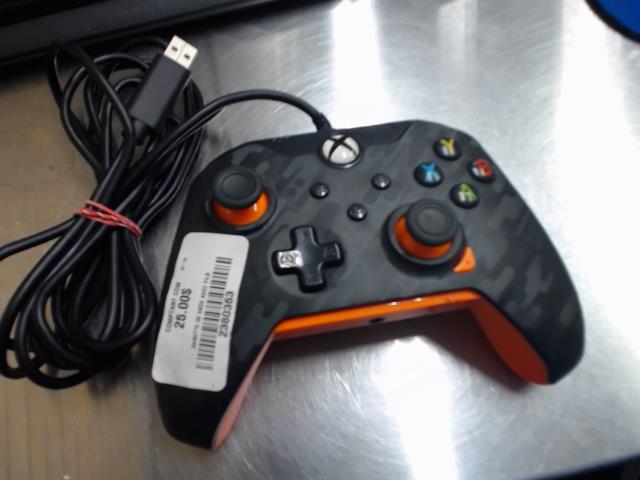 Manette de xbox avec fils