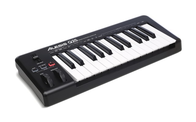 Synthesizeur alesis q25