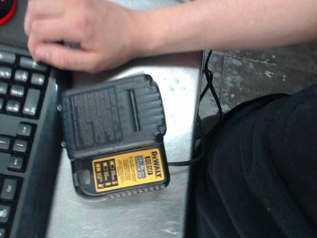 Chargeur avec batterie dewalt