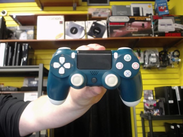 Manette clone
