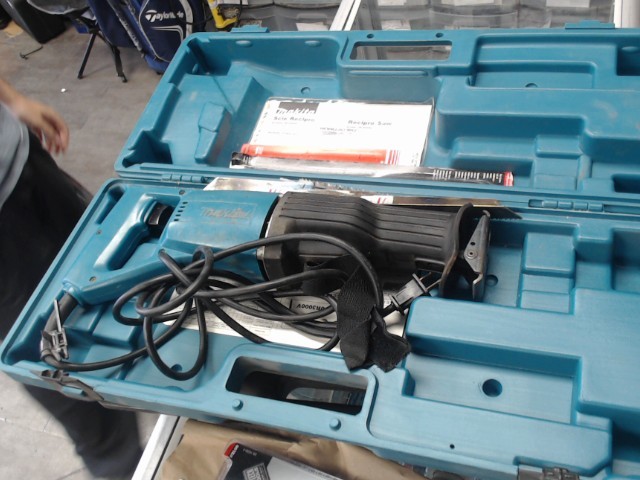 Passe partout electrique