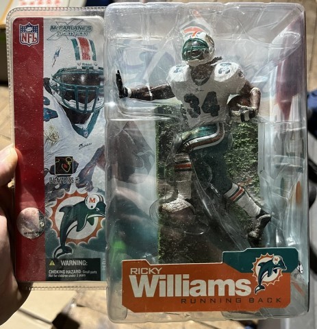 Ricky williams mcfarlanes figurine 2002