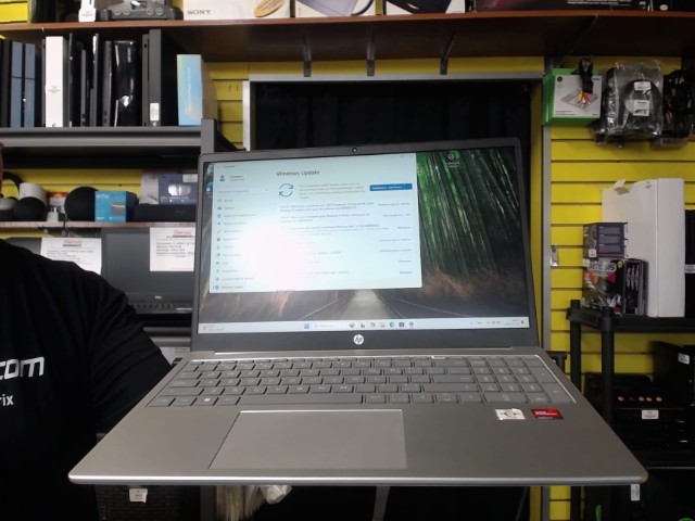 Amd athlon 7120u@3.5ghz 8go ram 512ssd