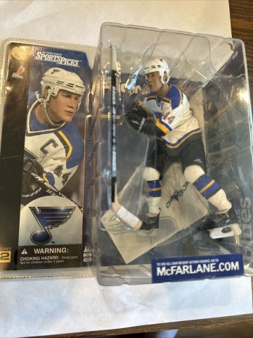 Chris pronger figurine new 2002