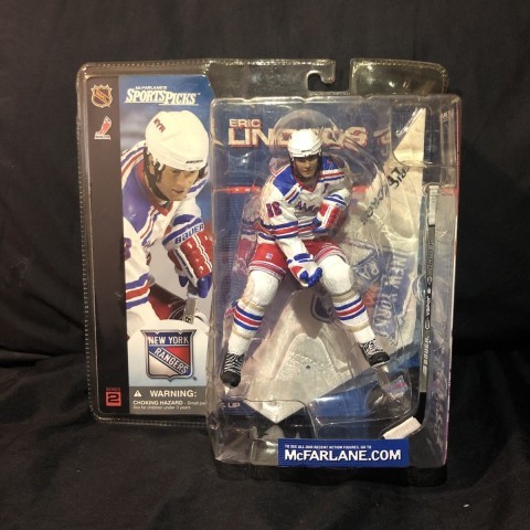Eric lindros figurine new 2001