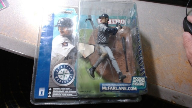 Ichiro suzuki figurine new 2002