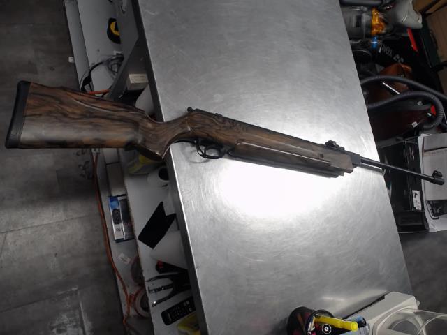 Pump air rifle brown+pellets