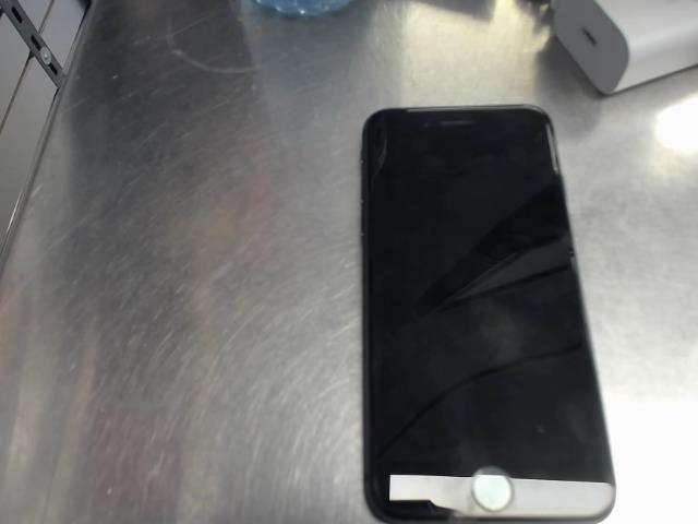 Iphone 8 (76%)  64go