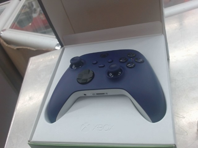 Manette de xbox one series s/x purple