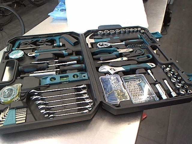Set d'outil pour tout usages