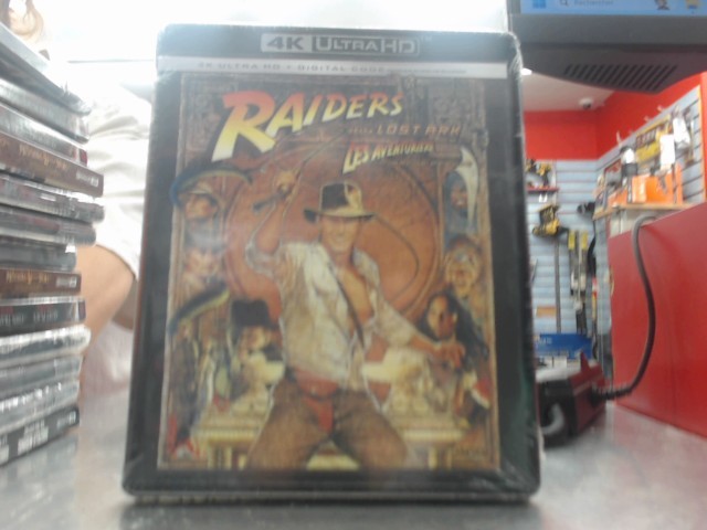 Ij and the raiders of the lost ark neuf
