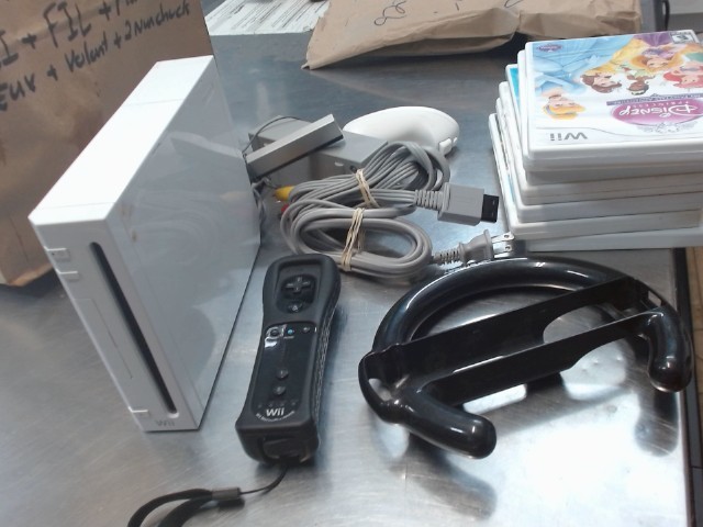 Wii + 1 manette + 1 nunchuck + fil