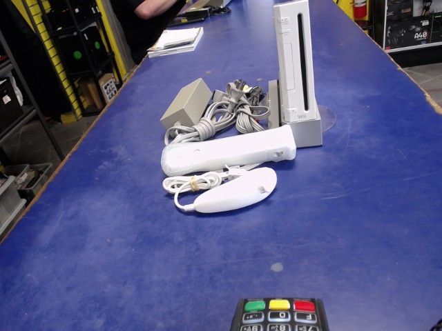 Console nintendo wii man + nun