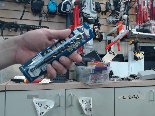 Drill bit