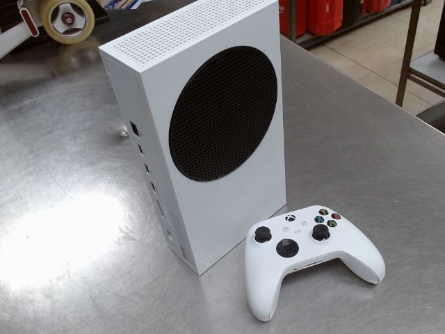 Xbox series s av 1x man