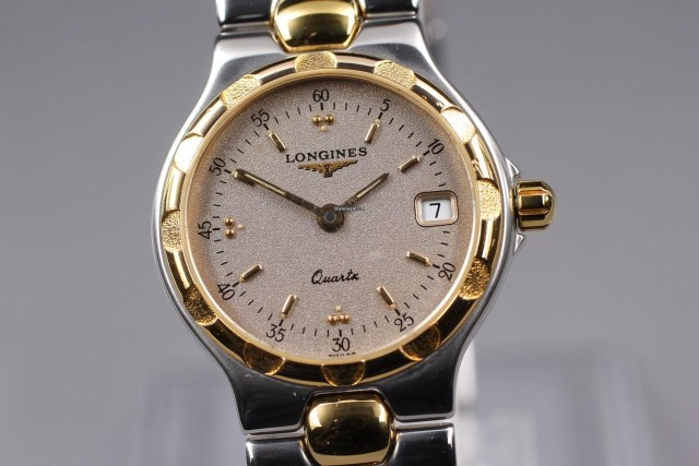 Conquest quartz watch