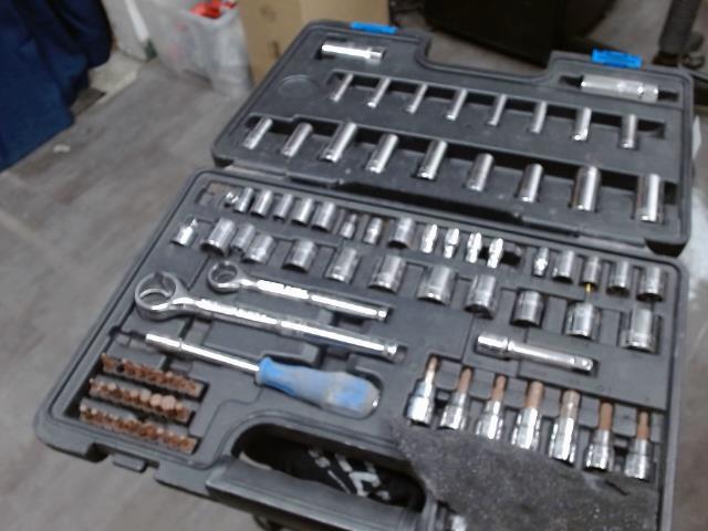 Kit de douille+bit rouill