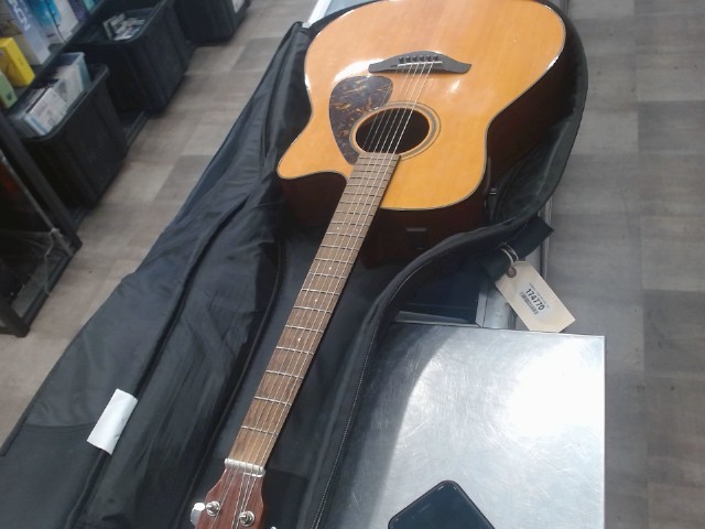 Guitar electro-acoustique+softcase