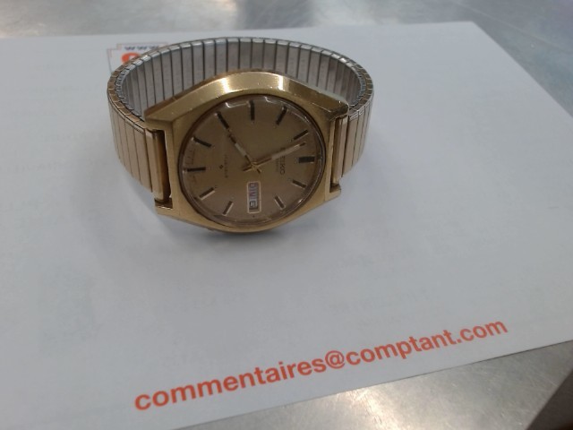 Montre dore