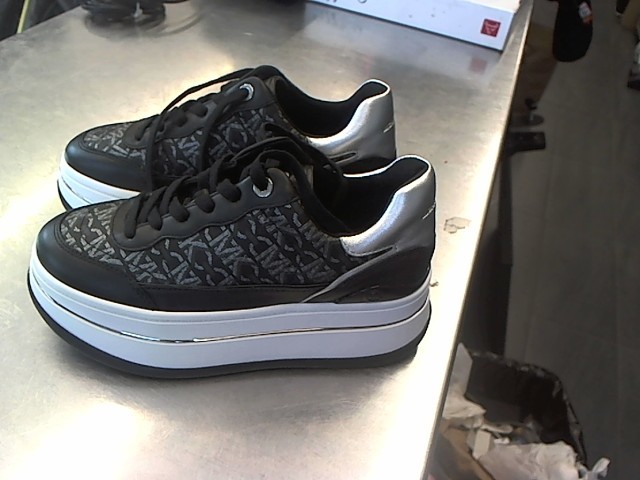 Brand new michael kors shoes 6.5m 8.5w