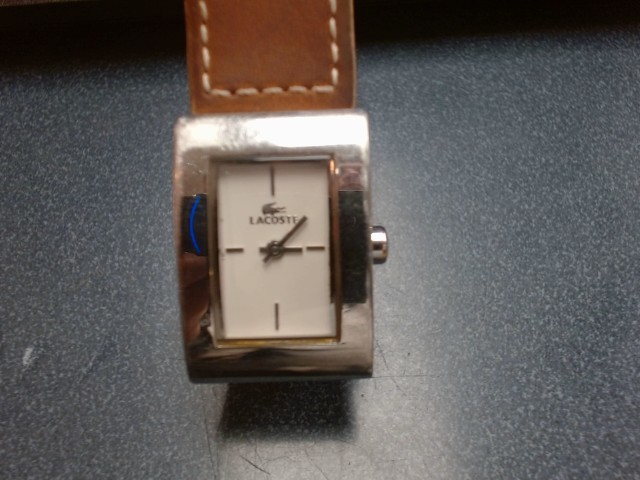 Montre stainless water resistant