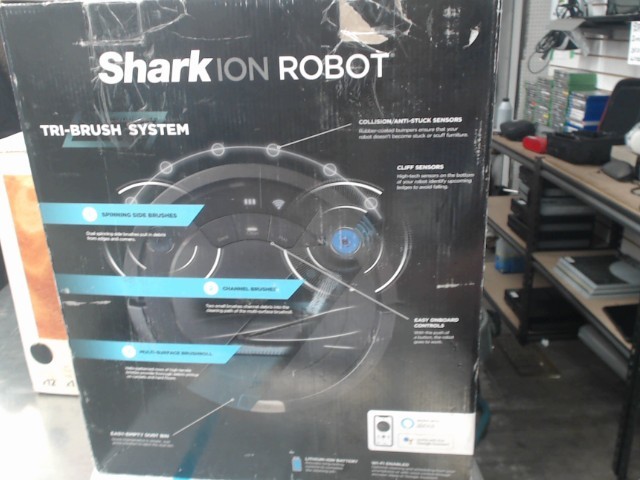 Baleyeuse robot shark neuf