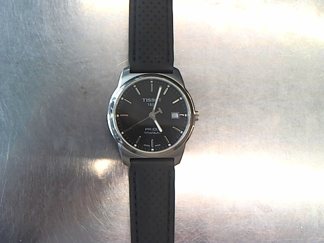 Montrer tissot pr100 bracelet rubber