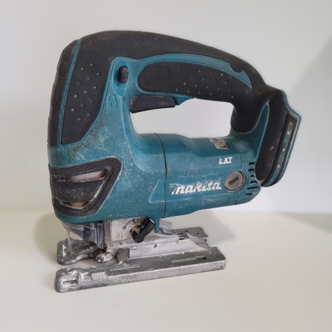 Scie sauteuse makita a batterie