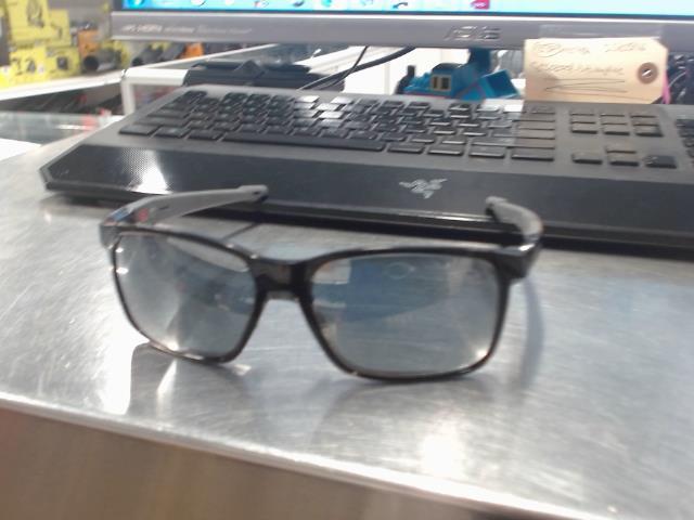 Lunette de solei oakley used
