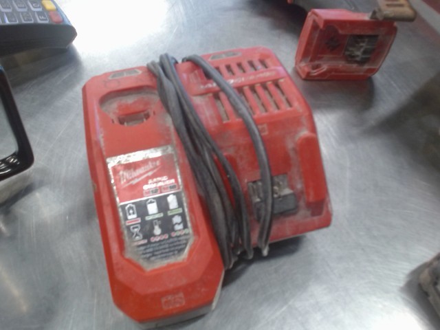 Station charge m12 et m18
