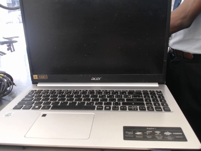 I5 10th gen 8gbr  pw ' 2000