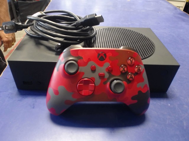 Console digitale 1to manette camo rouge