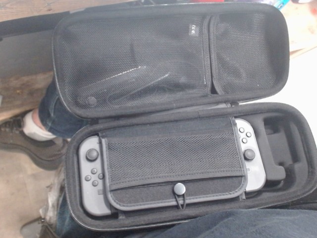 Console switch+joycons ss dock ni chrg