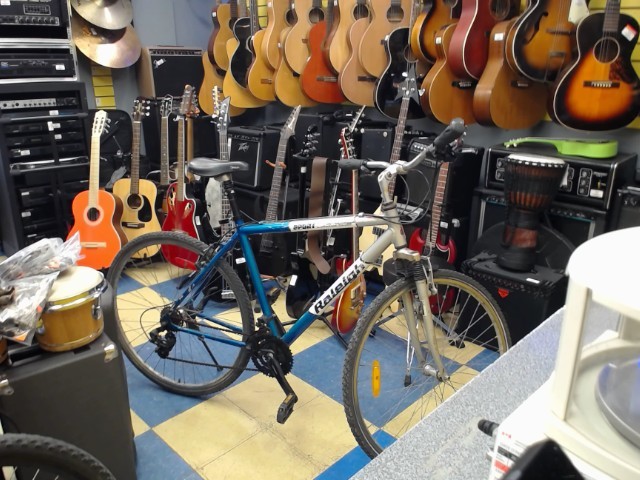 Vieux velo aluminium