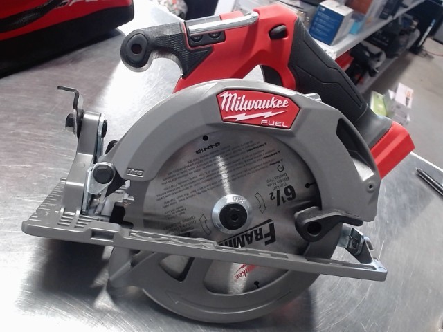 Scie milwaukee brand new