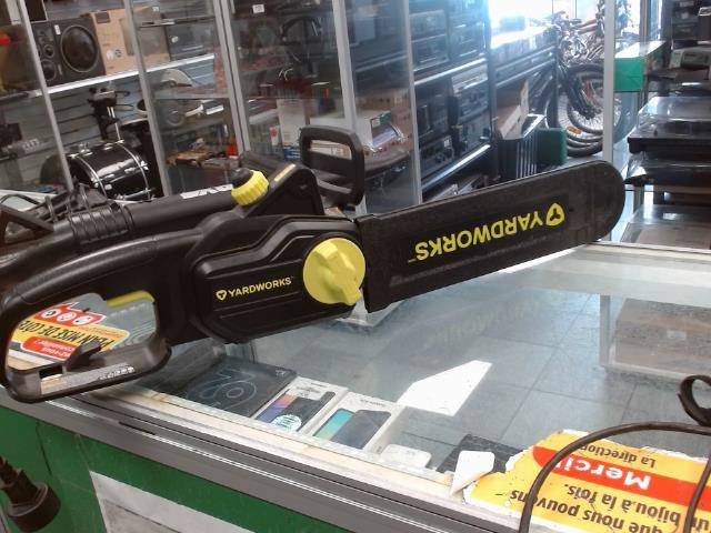 Scie a chaine electrique
