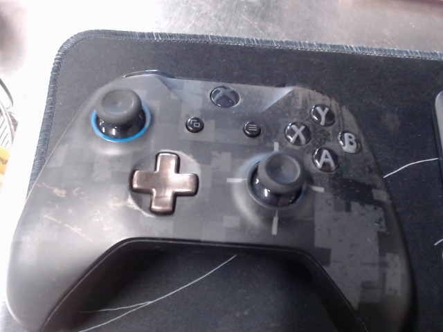 Manette xbox one sans back