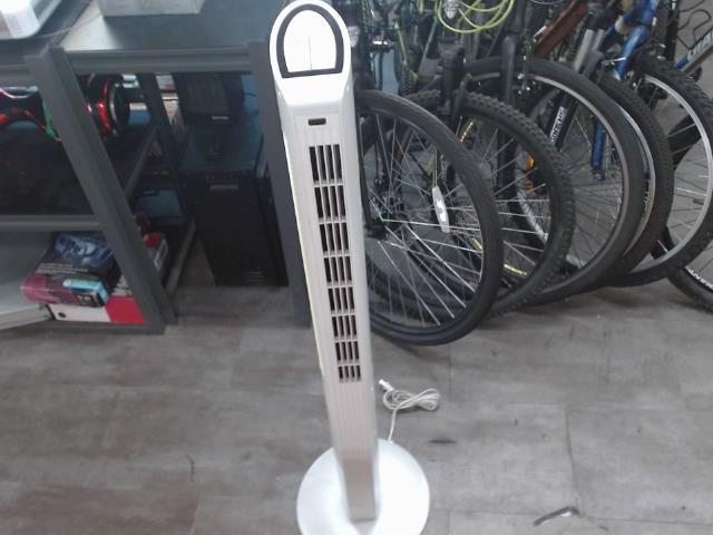 Ventilateur blanc 46'' tour oscillante