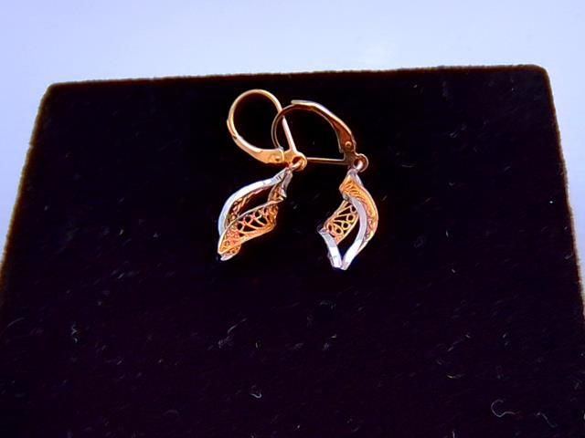 BOUCLES D OREILLES EN OR 14KT