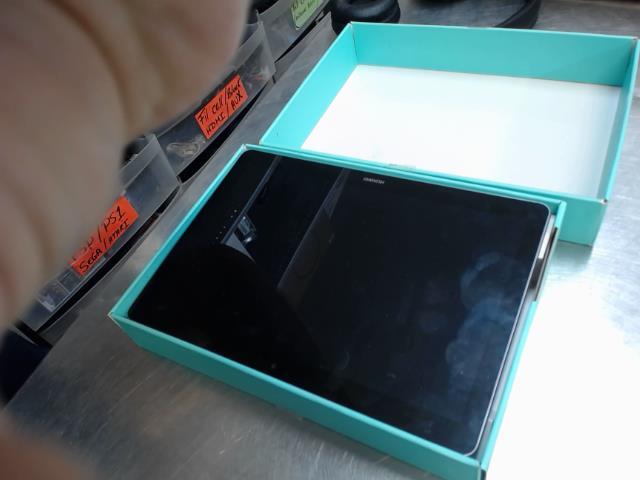 Tablette 16gb + charg